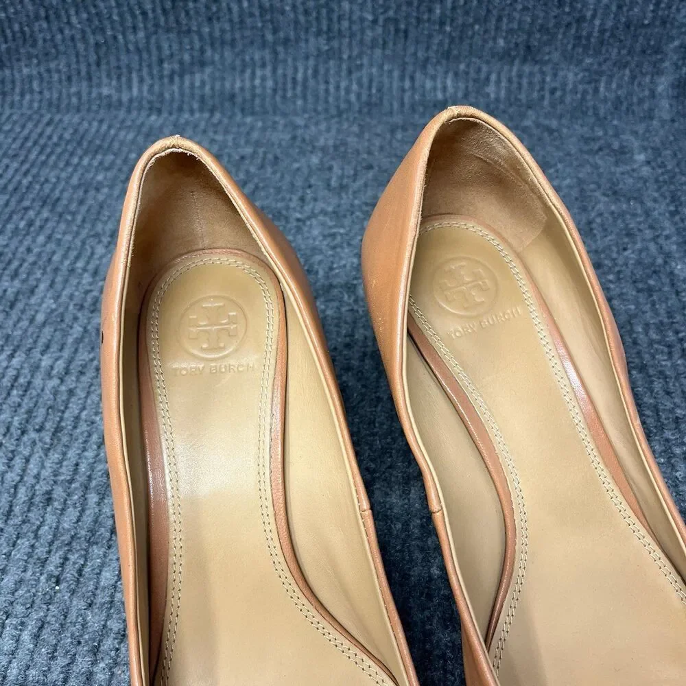 Tory Burch‎ Sally Wedge Closed Toe Heels Pumps Logo Brown Leather Women’s 9.5 M